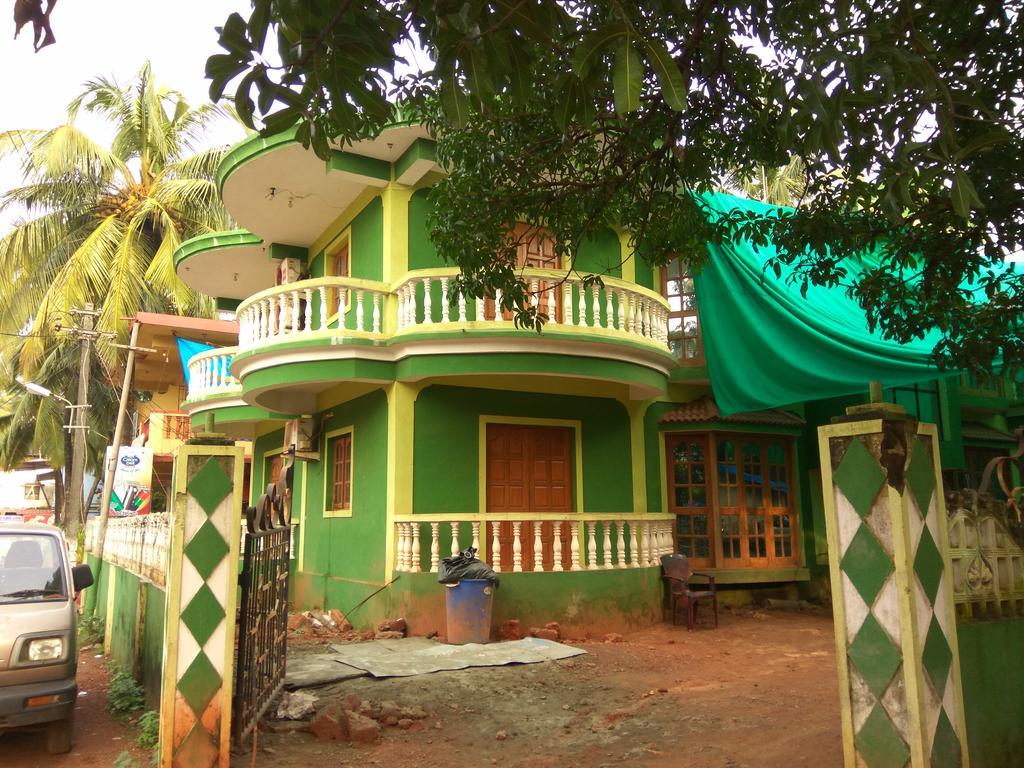 J.S Holiday Guest House Calangute Buitenkant foto