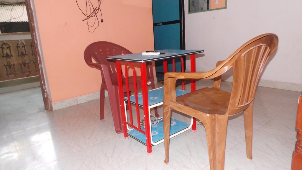 J.S Holiday Guest House Calangute Buitenkant foto