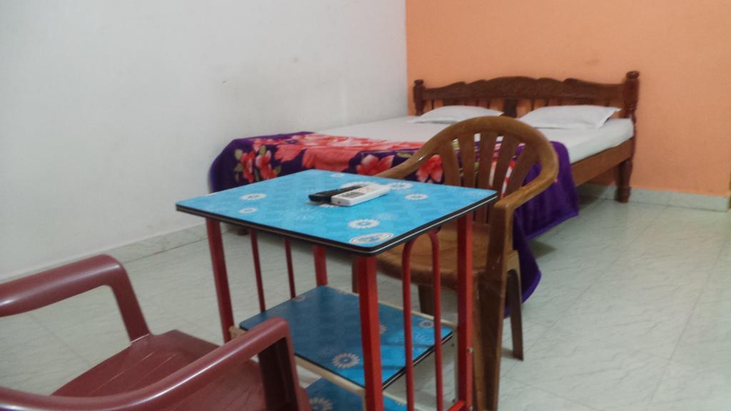 J.S Holiday Guest House Calangute Buitenkant foto