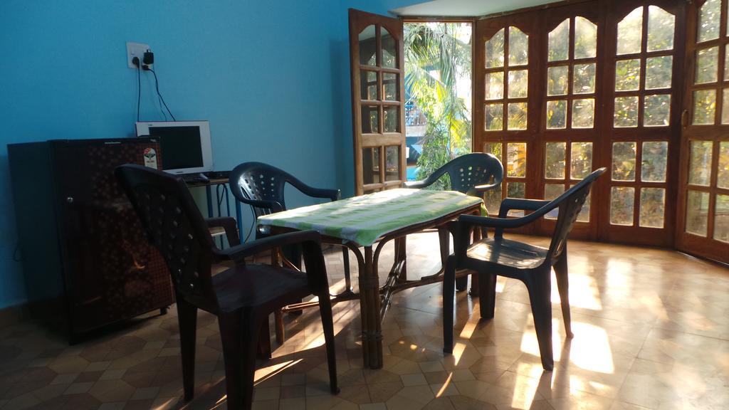 J.S Holiday Guest House Calangute Buitenkant foto