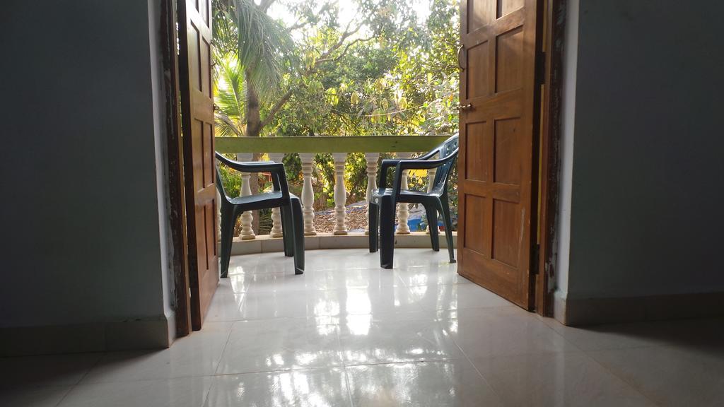 J.S Holiday Guest House Calangute Buitenkant foto
