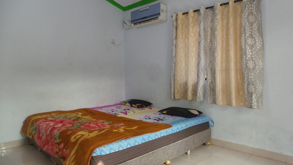 J.S Holiday Guest House Calangute Buitenkant foto